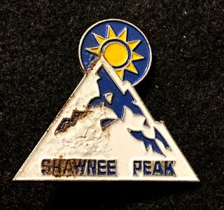 Shawnee Peak Was Pleasant Mountain Skiing Ski Pin Maine Resort Travel Souvenir