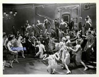 Gene Kelly - 1952 Vintage 8x10 Photo - " Singing In The Rain "