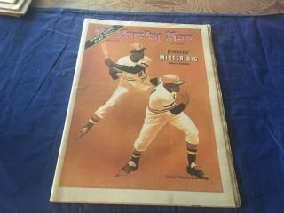April 8,  1972 The Sporting News Weekly Newspaper Roberto Clemente On Cover Nml