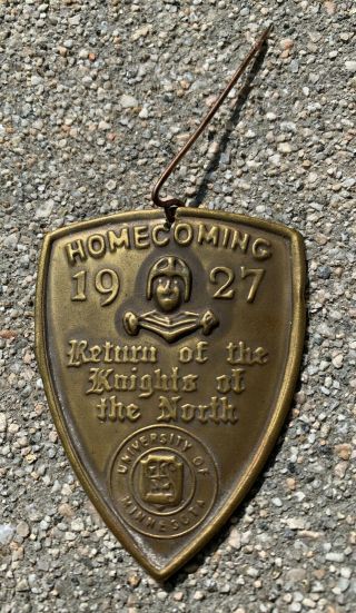1927 University Of Minnesota Vs Iowa Hawkeyes Football Homecoming Pin Button