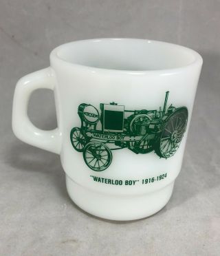 Vintage John Deere Tractor Waterloo Boy 1916 - 24 Milk Glass Galaxy D Handle Iowa