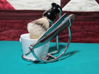 Old World Shave The Boss 6/8ths Straight Razor W/brush Kit Mug Soap Stand Vtg