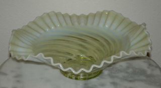 Model Flint Or Jefferson Vaseline Swirl Opalescent Bowl