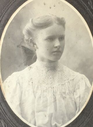 Vintage 1900’s Cute School Girl Bow In Hair Portrait Cabinet Card Photo