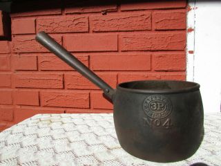 Antique Savery & Co No.  4 Cast Iron Cooking Pot