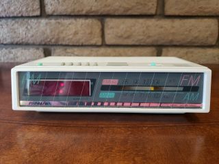 Vintage 1980s Soundesign Am Fm Alarm Clock Radio Model 3620 Wht White