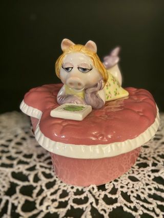 Vintage Sigma Miss Piggy Heart Trinket Box Looking At Picture Of Kermit