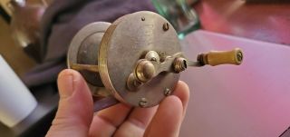 Vintage Beetzsel Shakespeare 5 Pat Dates Fishing Reel Un - Cleaned No Guide