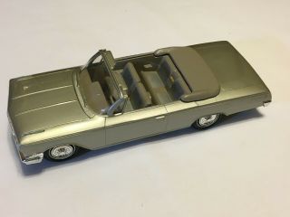 Amt 1/25 Scale 1962 Chevy Impala Convertible Built Model Car
