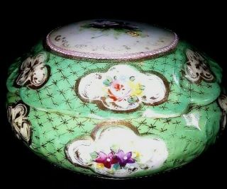 Antique Porcelain Powder Or Trinket Box With Asters And Roses; Green Background