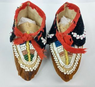 Antique Native American Iroquois Beaded Leather Baby Child Moccasins