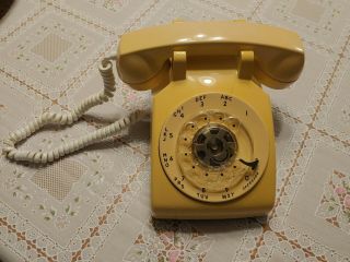 Vintage Rotary Dial Desk Phone Telephone Stromberg Carlson White/yellow 1978