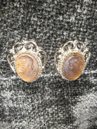 Vintage Whiting & Davis - Cameo - Gold Tone - Clip Earrings
