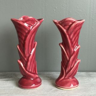 2 Vtg Shawnee Pottery Deco Bud Vase Pair Usa 1135 Small Maroon Burgundy
