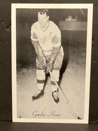 Vintage Gordie Howe Hockey B&w Photo Card Picture Detroit Red Wings Bee Hive