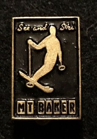 Mt Mount Baker Vintage Skiing Ski Pin Badge Washington Souvenir Travel Resort
