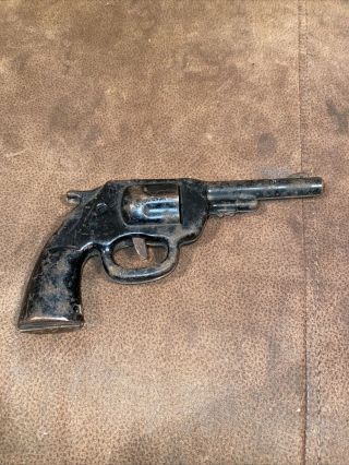 Vintage Wyandotte Tin Toy Pop Click Gun.  Me And My Buddy Pistol