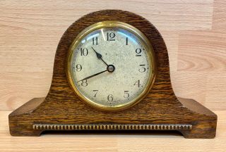 Vintage Oak Case Key Wound Small Mantle Clock Order.