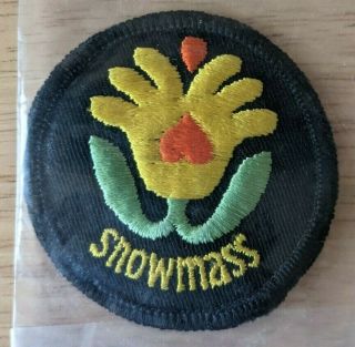 Vintage Snowmass Colorado Embroidered Ski Patch Nos 2 3/8 "