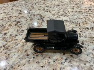 Danbury 1/24 Scale 1925 Ford Model T Runabout With