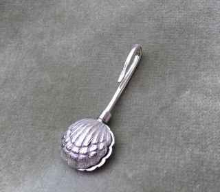 Vintage Solid Silver Shell Shape Napkin Holder - Clip London 1957 Hallmarked