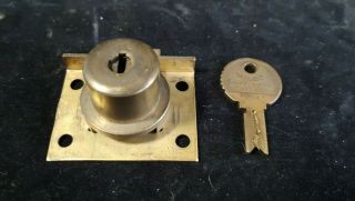 1 Mills Slot Machine Lock W/1 Key,  Old Antique Coin - Op Parts