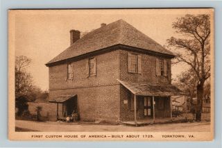 First Custom House Of America,  Vintage Yorktown Virginia Postcard