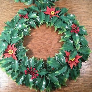Vintage Plastic Holiday Wreath W/flocked Poinsettia 13.  5” Christmas Kitsch