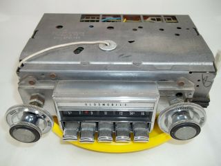 Vintage 1968 - 1969 OLDSMOBILE Transistor AM Radio OEM Delco GM 7303143 2