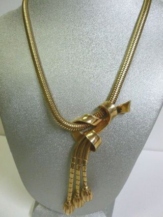Vintage Trifari Gold Tone Snake Chain Necklace W/ Side Swirl Dangling Pendant