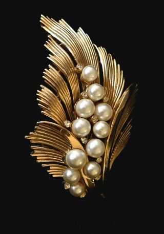 Vintage Gold Tone Faux Pearls Trifari Leaf Pin Brooch