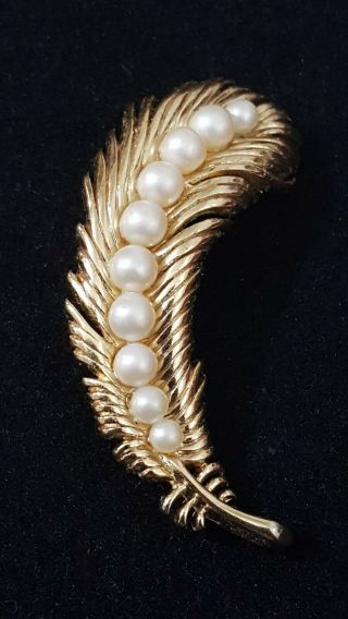 Vintage Trifari Goldtone Faux Pearl Feather Brooch