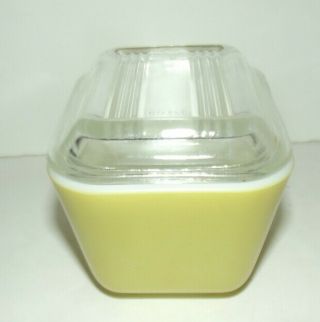 Vintage 1950 ' s Pyrex Yellow 501B 1 1/2 cup Refrigerator Bowl Dish with Lid 2