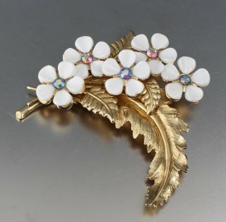 Vintage White Plastic & Crystal Glass Rhinestone Bead Flower Brooch Pin Emmons