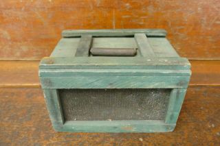 Vintage Primitive Hand Made Green Wood Cricket Fishing Bait Cage Box W/ Handle