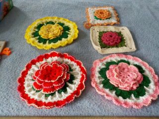 5 Vintage Hand Crochet Hot Plates Or Pot Holders Decorative W Flowers Center