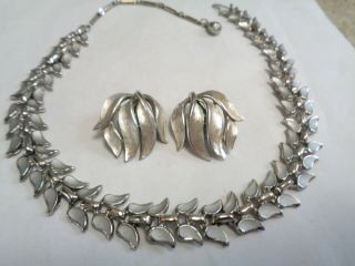 Vintage Coro ? Silver Tone Leaf Link Collar Necklace & Trifari Leaf Earrings