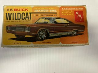 Vintage Amt 1:25,  65 Buick Wildcat,  Un Built Kit Open Box:used