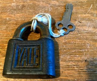 Vintage Yale Lock - Yale & Towne Mfg.  - Stamford,  Conn.  - Keys Not Working?nice Design