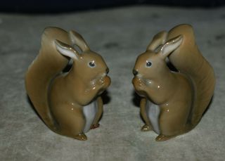 Vintage Pair Royal Copenhagen Squirrel Porcelain China Figurines 982 Denmark Zv