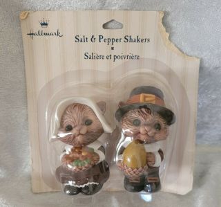 Vintage Thanksgiving Squirrel Salt And Pepper Shakers Hallmark