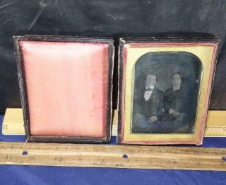 Antique Daguerreotype 1/4 Plate Photo Of Man Woman Couple In Case W/ Book