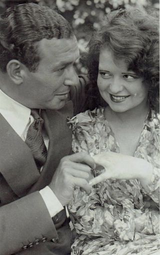1929 Vintage Press Photo Actress Clara Bow Poses With Engagement Ring