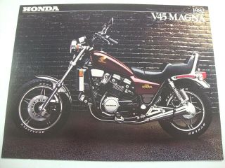 1982 Honda V45 Magna 750 Vf750c Oem Dealer Sales Brochure - Old - Stock