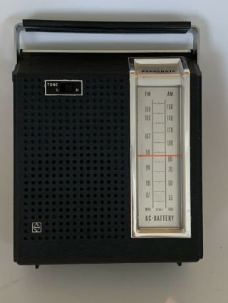 Vintage Panasonic Rf - 689 Fm - Am Portable Radio