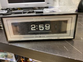Vintage Ge General Electric Alarm Clock Lighted Flip Dial 8142 - 4 Retro