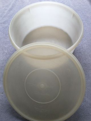 Vintage Tupperware Sheer Carry All Container 32 Cups 256 224 Round Cake Euc
