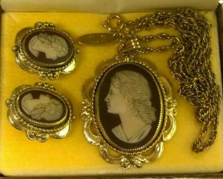 Vintage Whiting & Davis Cameo Necklace & Earing Set