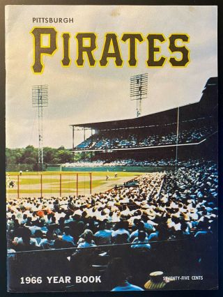 1966 Pittsburgh Pirates Yearbook - Roberto Clemente Willie Stargell
