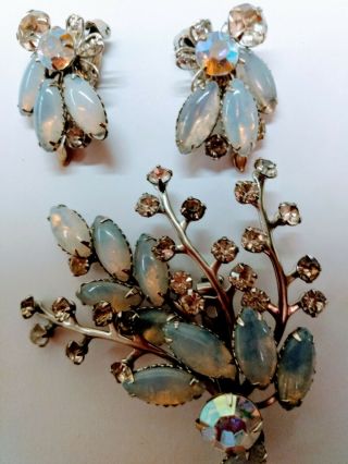 Lovely Vintage Handset Baby Blue & Aurora Borealis Rhinestones Brooch & Earrings